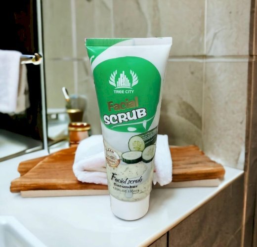 Organic Natural Plant Essence Face Scrub 120 ml