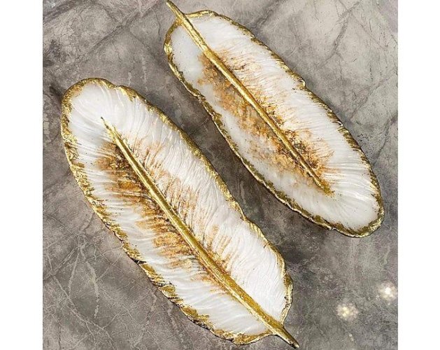 Elegant Handmade Feather-Shaped Resin Coasters/Trays