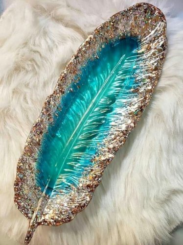 Elegant Handmade Feather-Shaped Resin Coasters/Trays