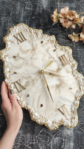 Luxury Handcrafted Resin Art Decor Collection | Clocks, Holders, and Custom Gifts